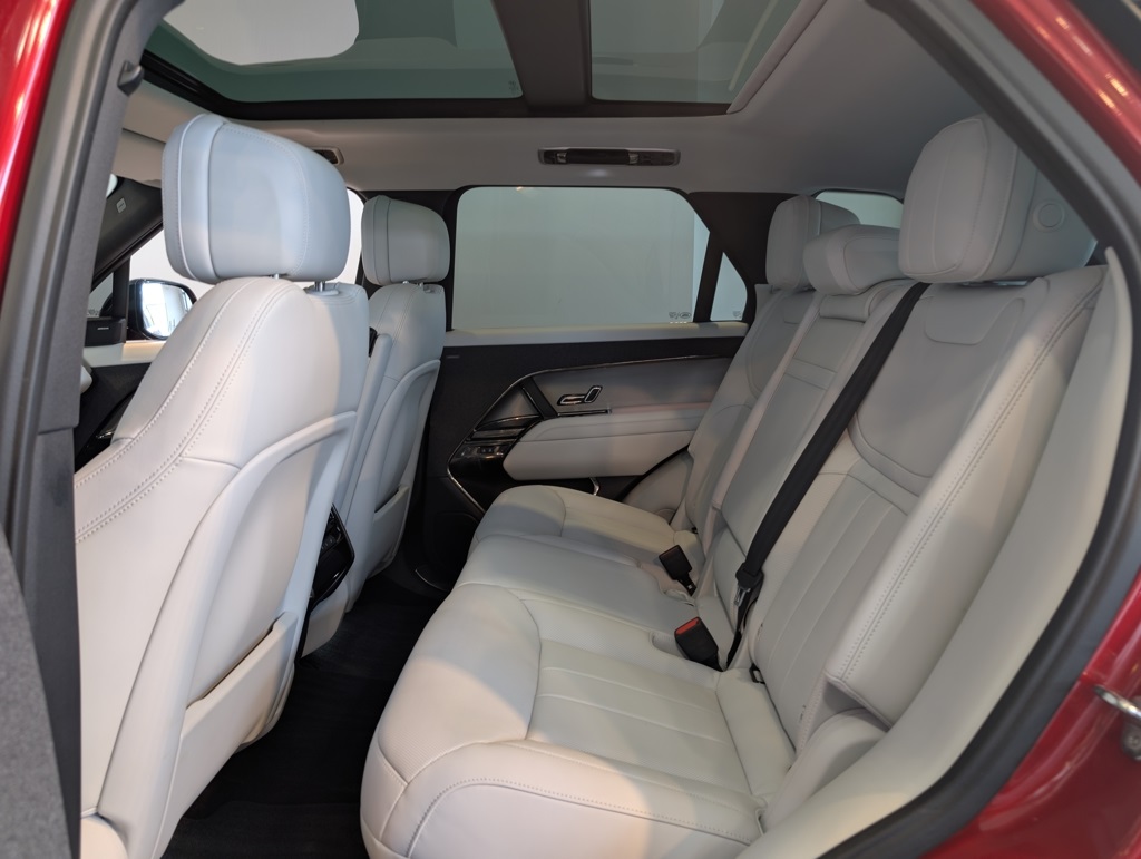 2024 Land Rover Range Rover Sport SE photo 19