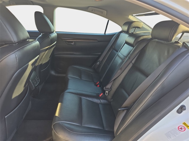 2014 Lexus ES 350 photo 12
