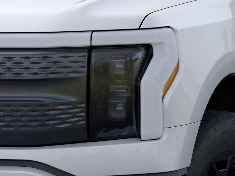 2025 Ford F-150 Lightning XLT photo 14