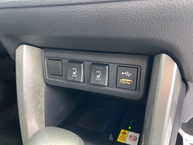 2022 Toyota Corolla Cross XLE photo 18