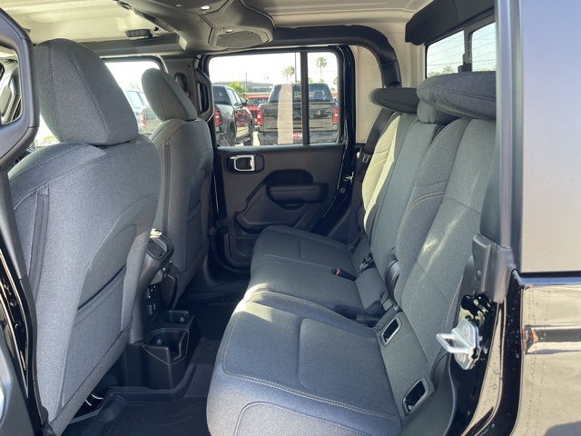 2025 Jeep Gladiator Willys photo 16