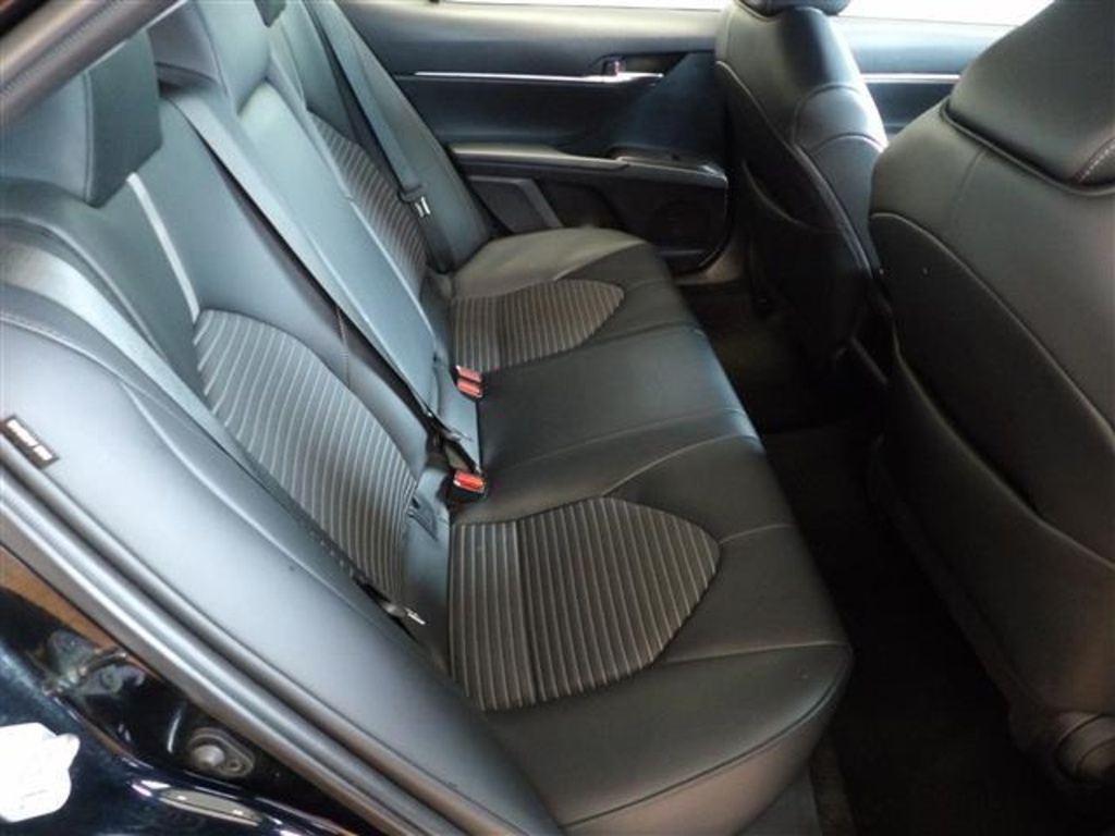 2023 Toyota Camry SE photo 9