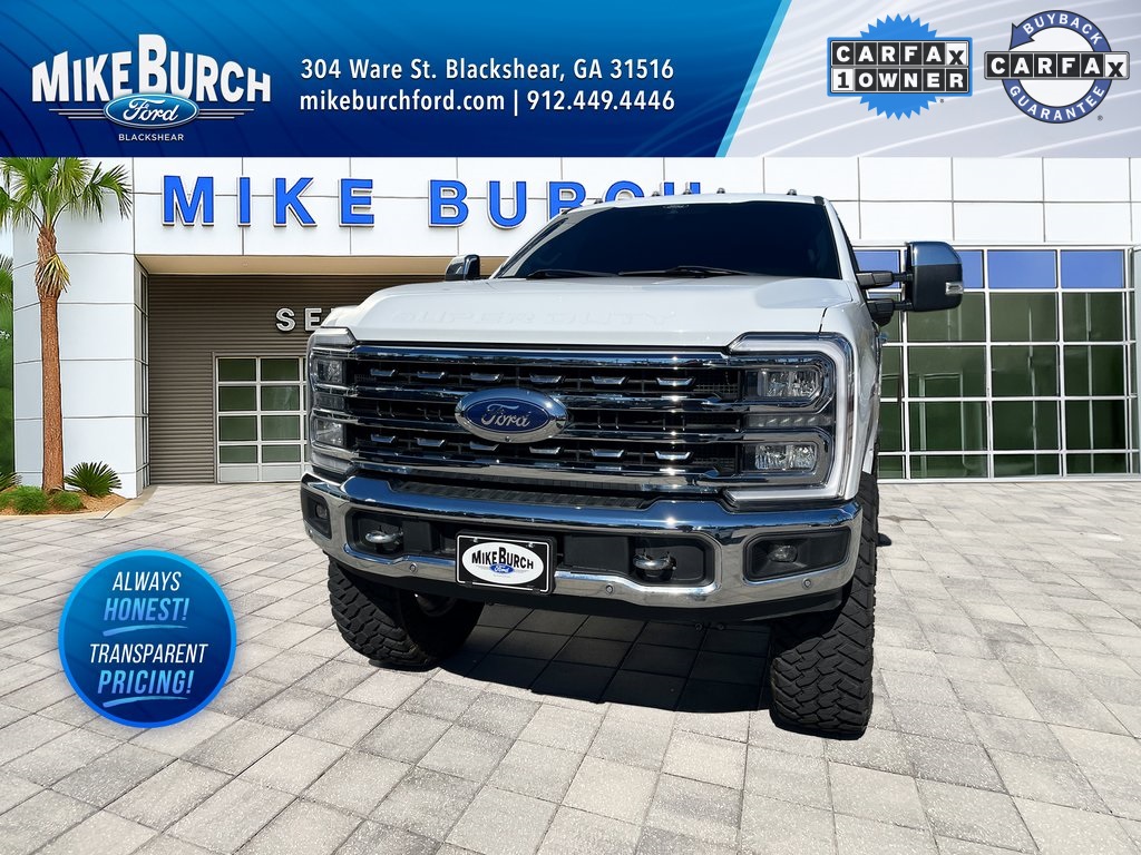 2024 Ford F-350 Super Duty Lariat's photo