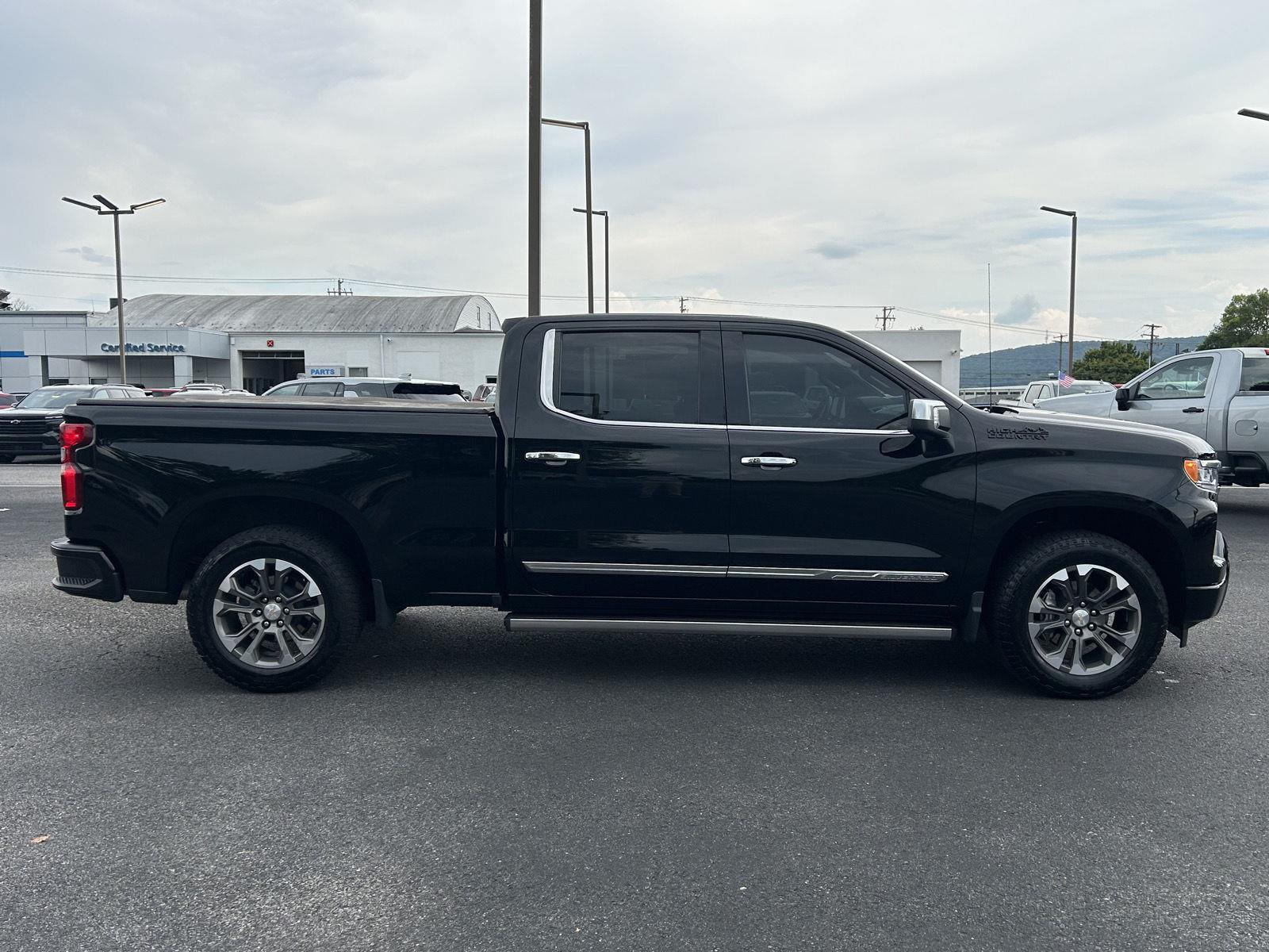2023 Chevrolet Silverado 1500 High Country photo 4