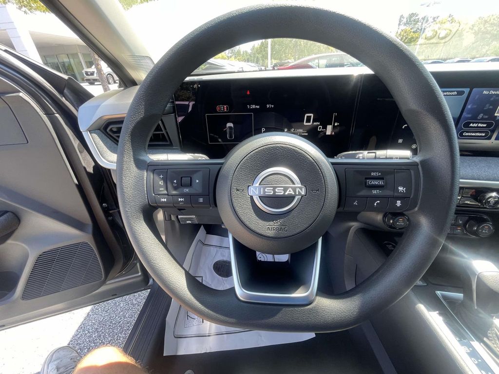 2026 Nissan Kicks SV photo 15