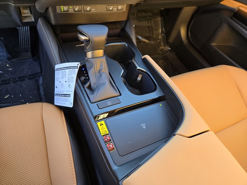 2025 Lexus ES 350 photo 12