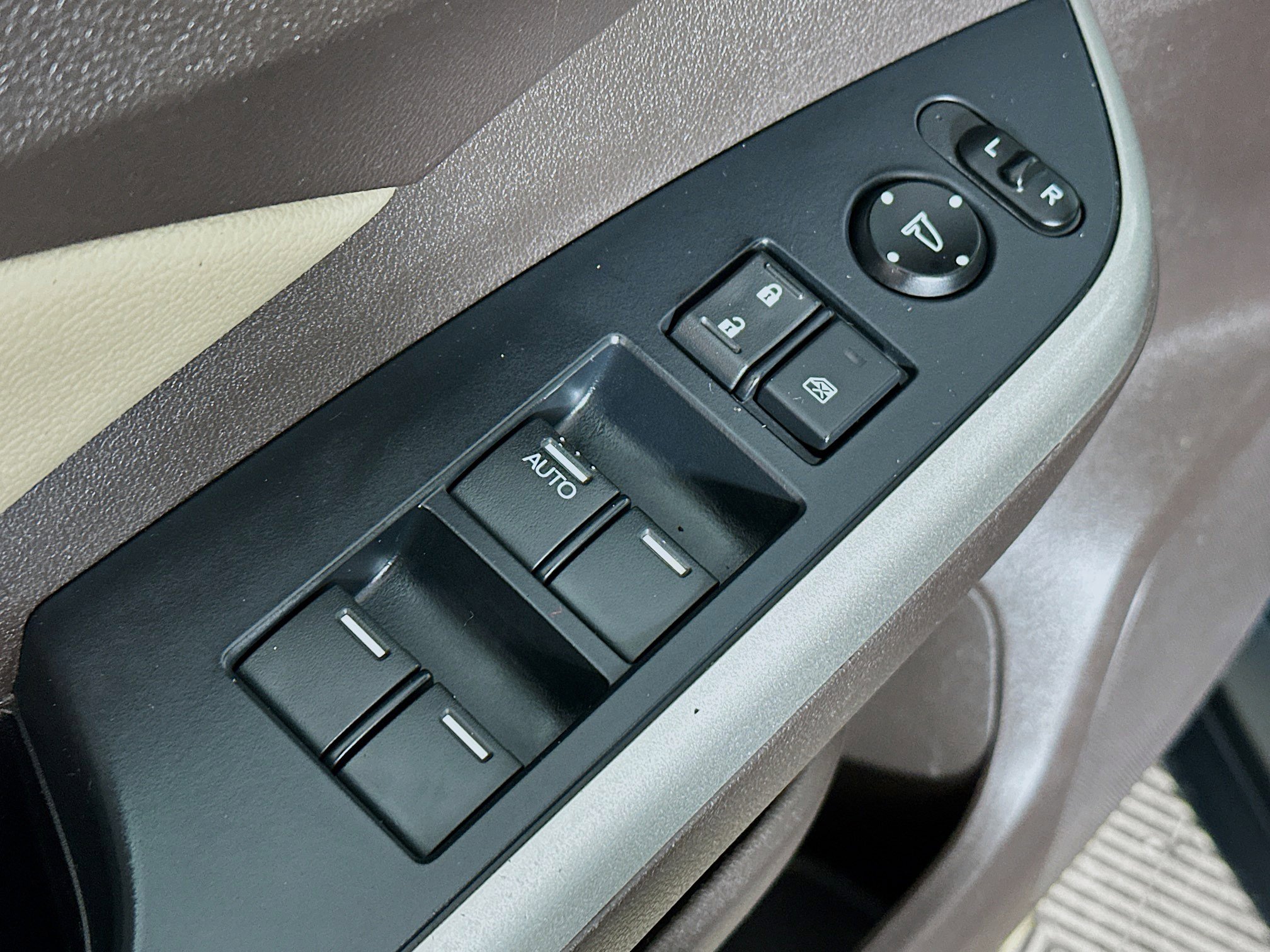 2014 Honda CR-V EX-L photo 17