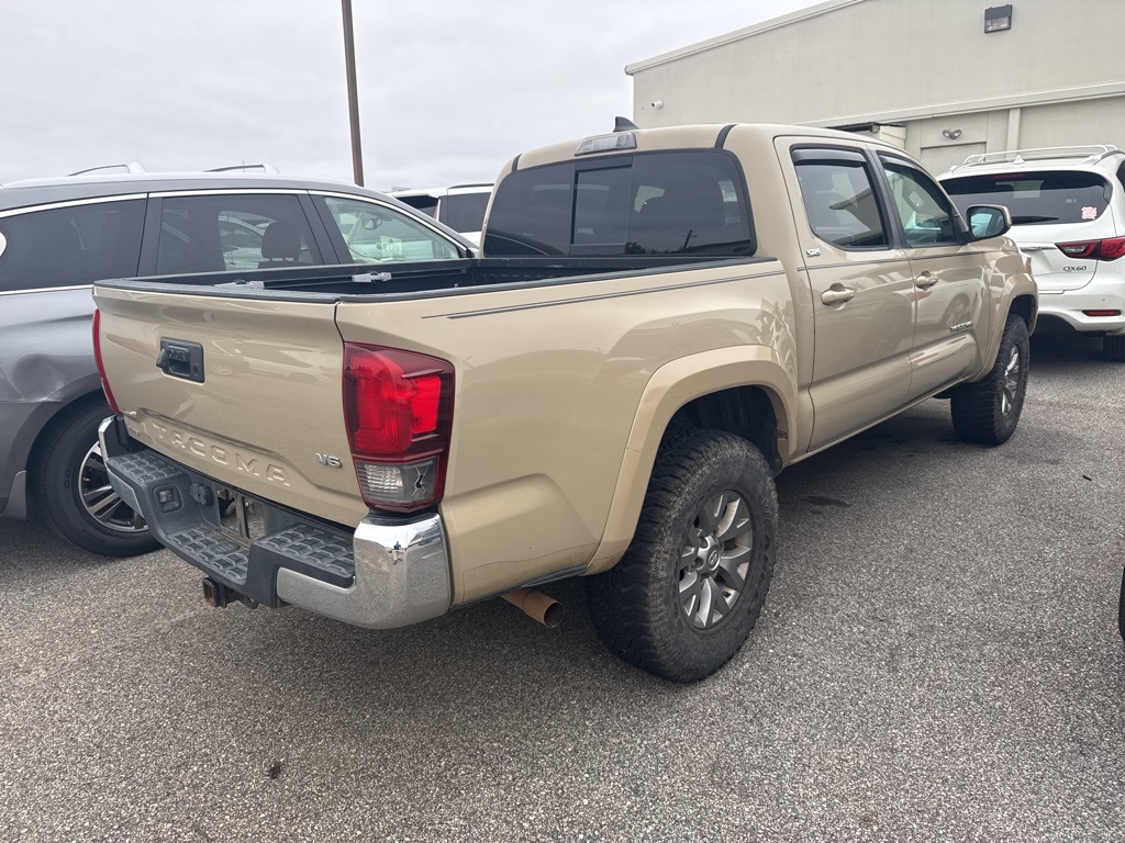 2019 Toyota Tacoma SR5 photo 4