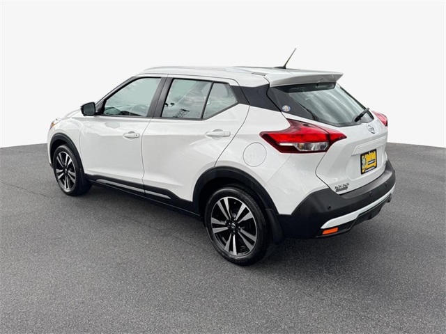 2020 Nissan Kicks SR photo 4