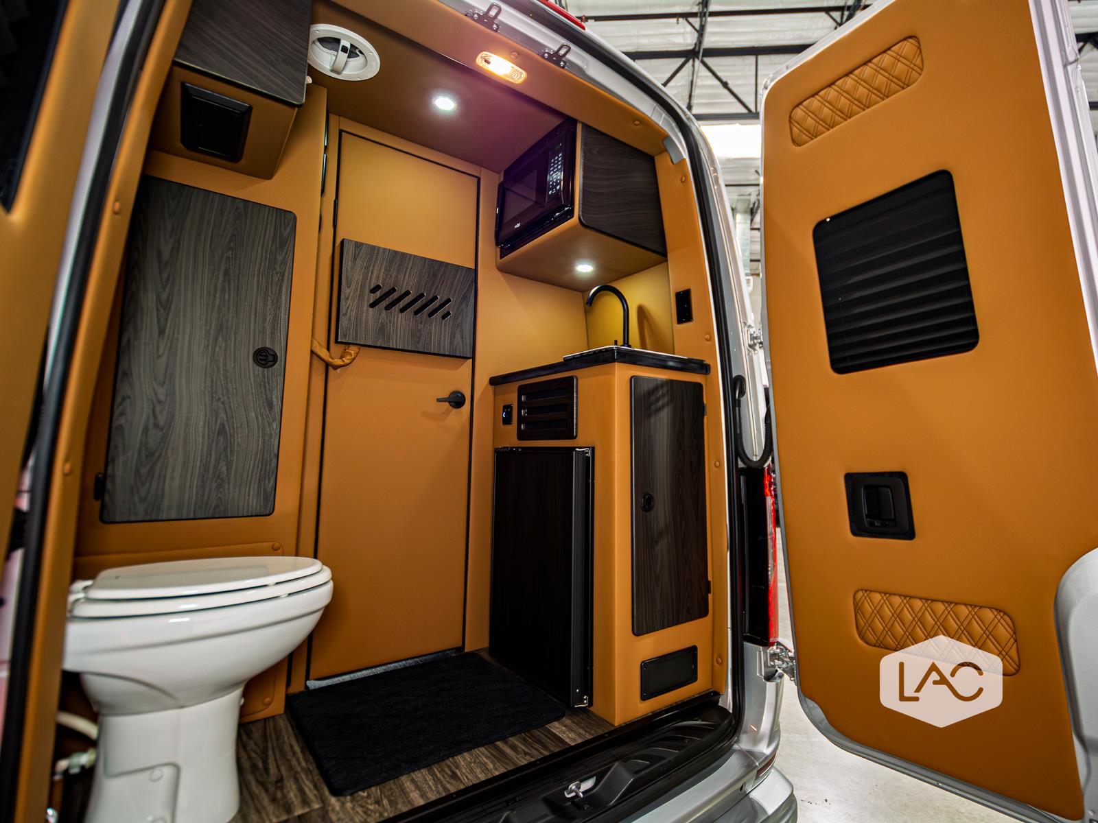 2023 Mercedes Benz Sprinter 3500 photo 18