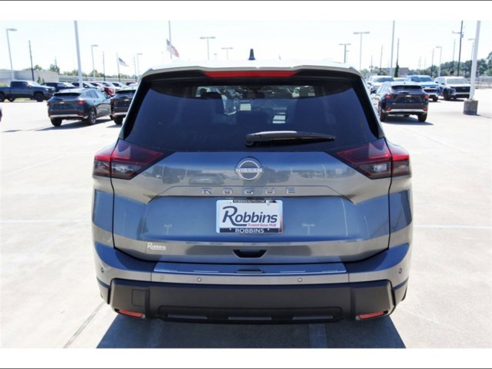 2026 Nissan Rogue SV photo 3