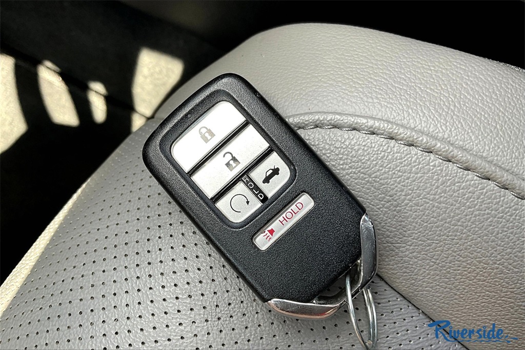 2020 Honda Accord EX-L photo 32