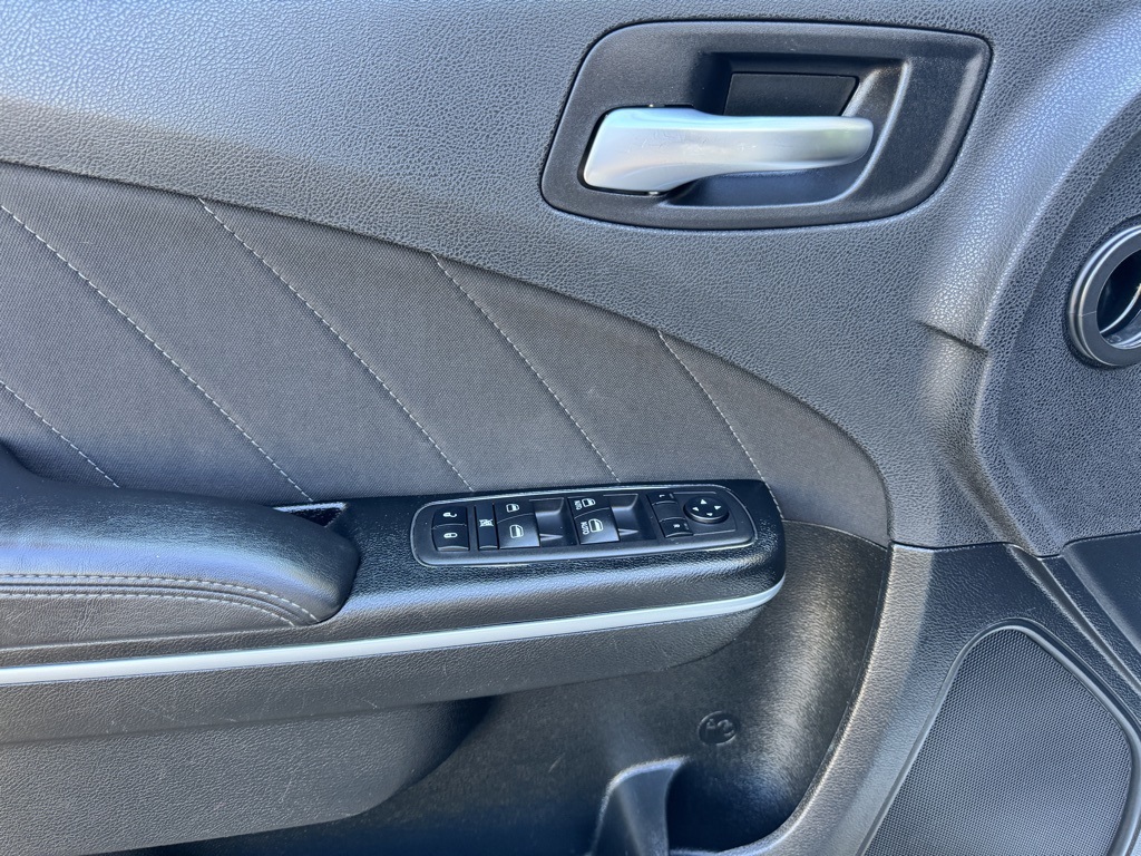 2023 Dodge Charger SXT photo 15