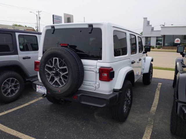 2024 Jeep Wrangler Sahara photo 2