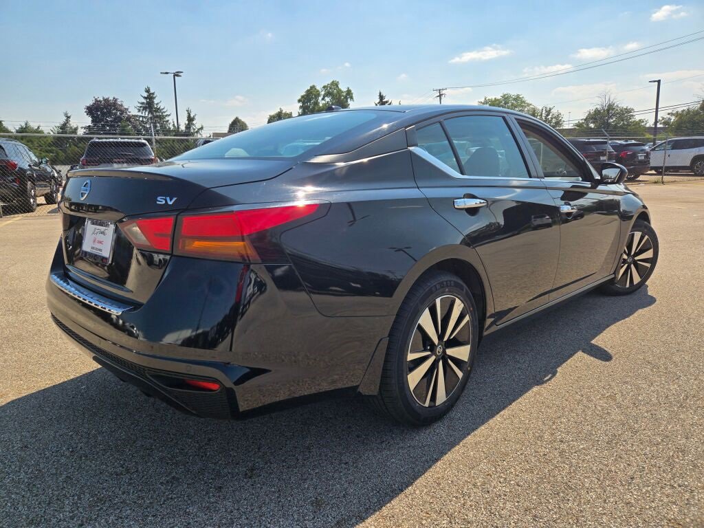2022 Nissan Altima 2.5 SV photo 10