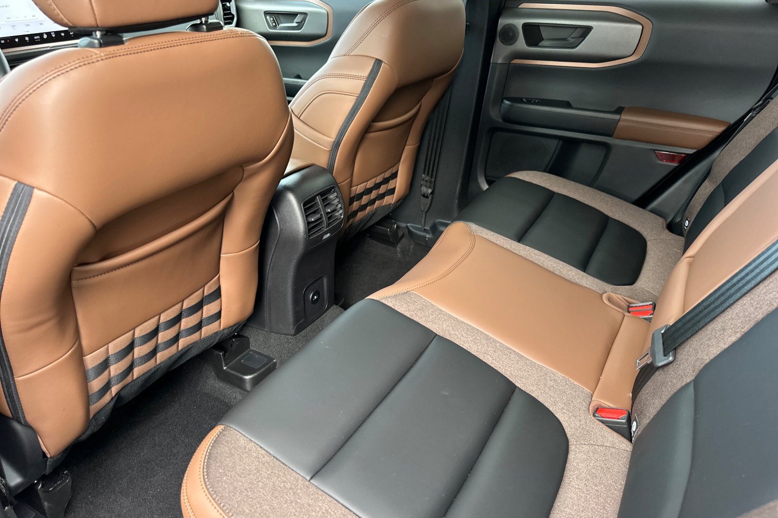2025 Ford Bronco Sport Outer Banks photo 12