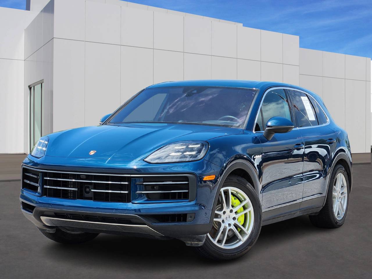 2025 Porsche Cayenne E-Hybrid's photo