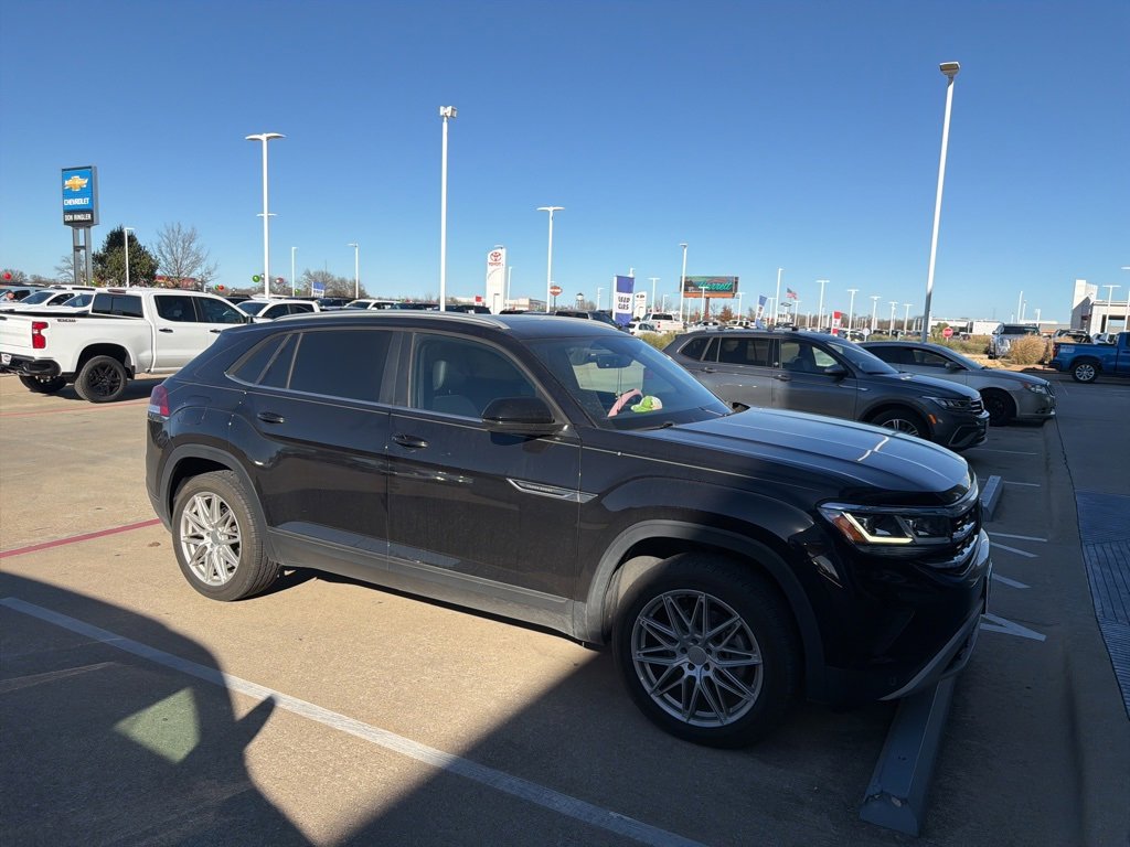 2022 Volkswagen Atlas Cross Sport SE w/Tech's photo