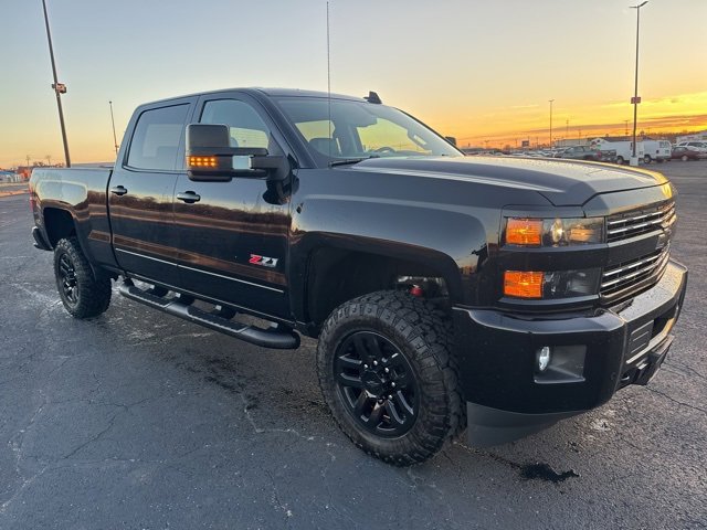 2018 Chevrolet Silverado 2500HD LTZ photo 3