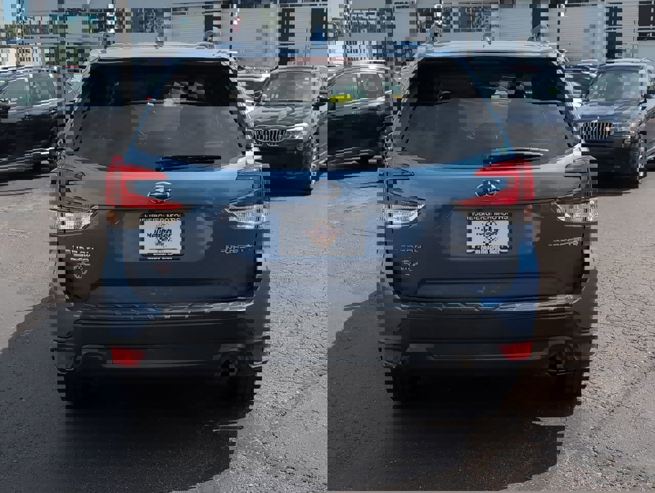 2020 Subaru Forester Premium photo 6
