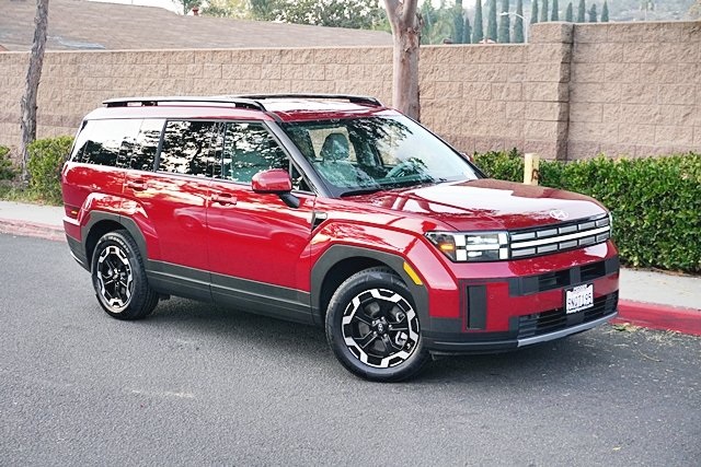 Used 2025 Red Hyundai SEL image 2