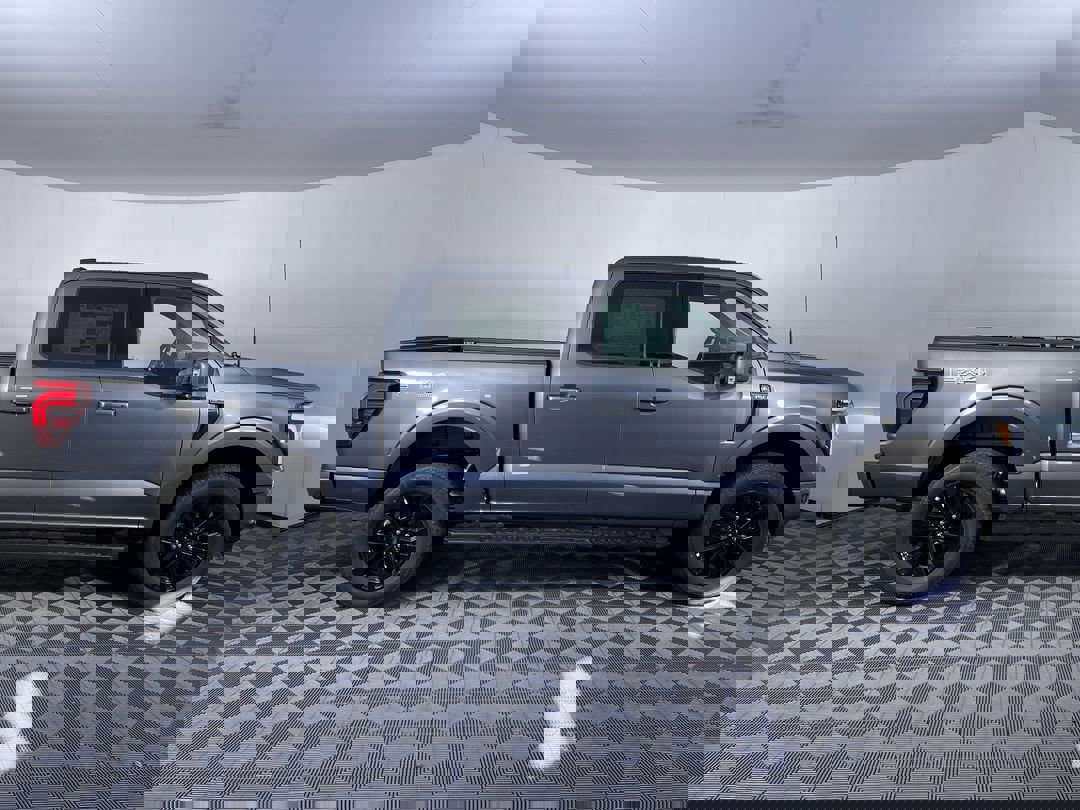 2025 Ford F-150 Lariat photo 10