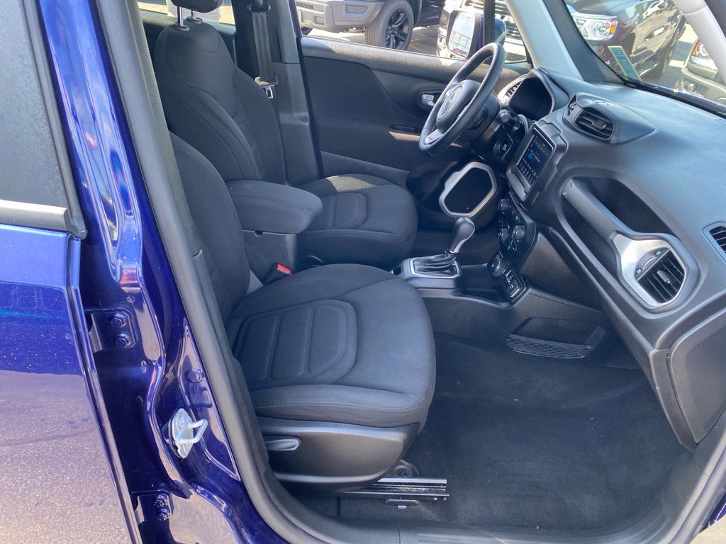 2020 Jeep Renegade Latitude photo 23