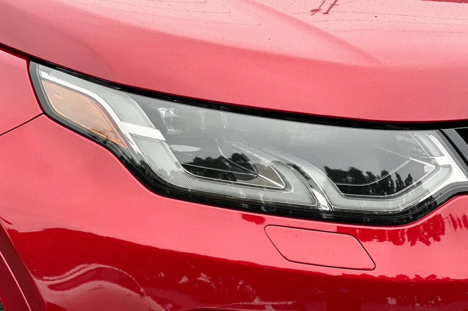 2024 Land Rover Discovery Sport S photo 11