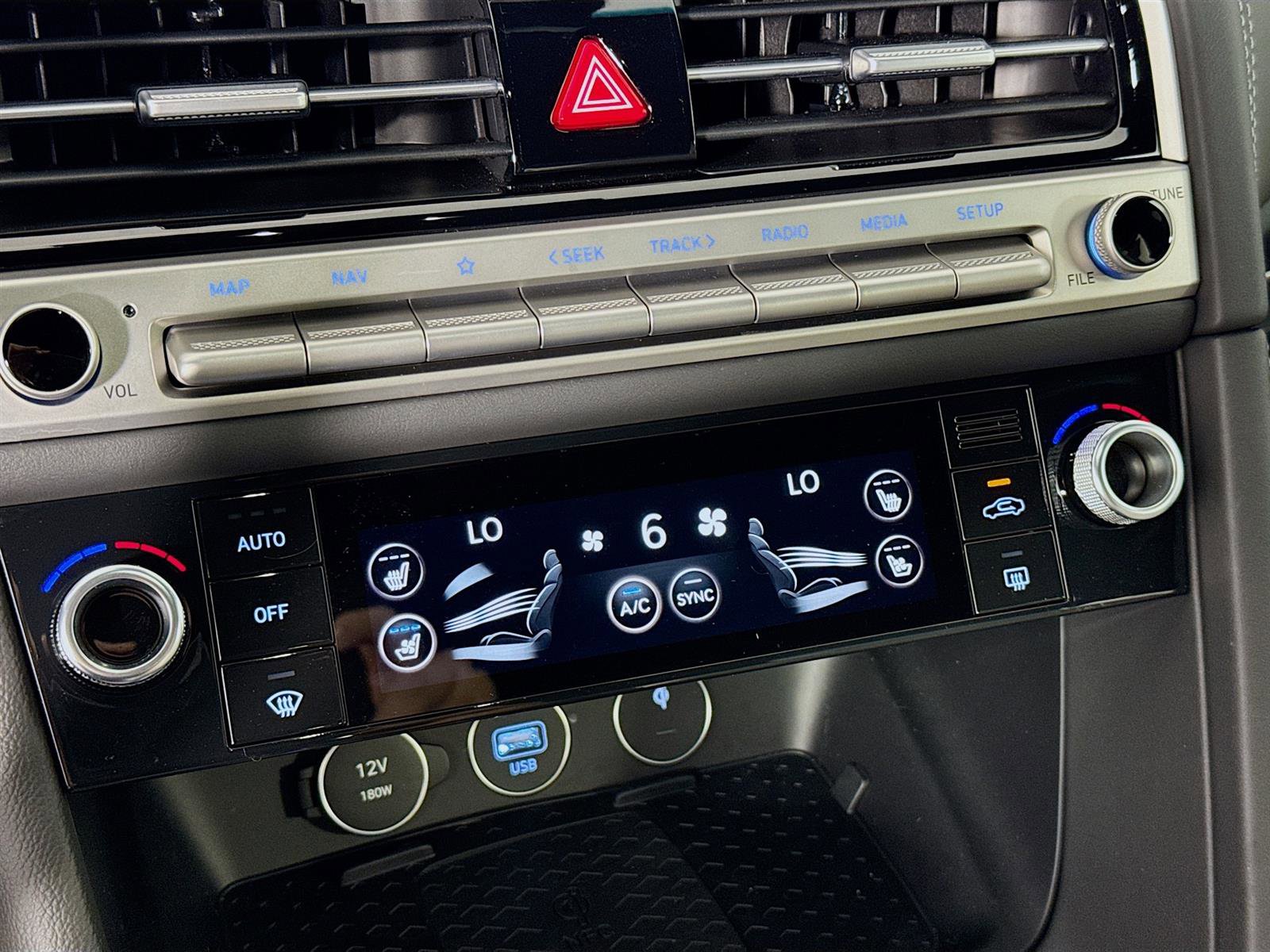 2025 Genesis G70 3.3T Sport Advanced photo 18