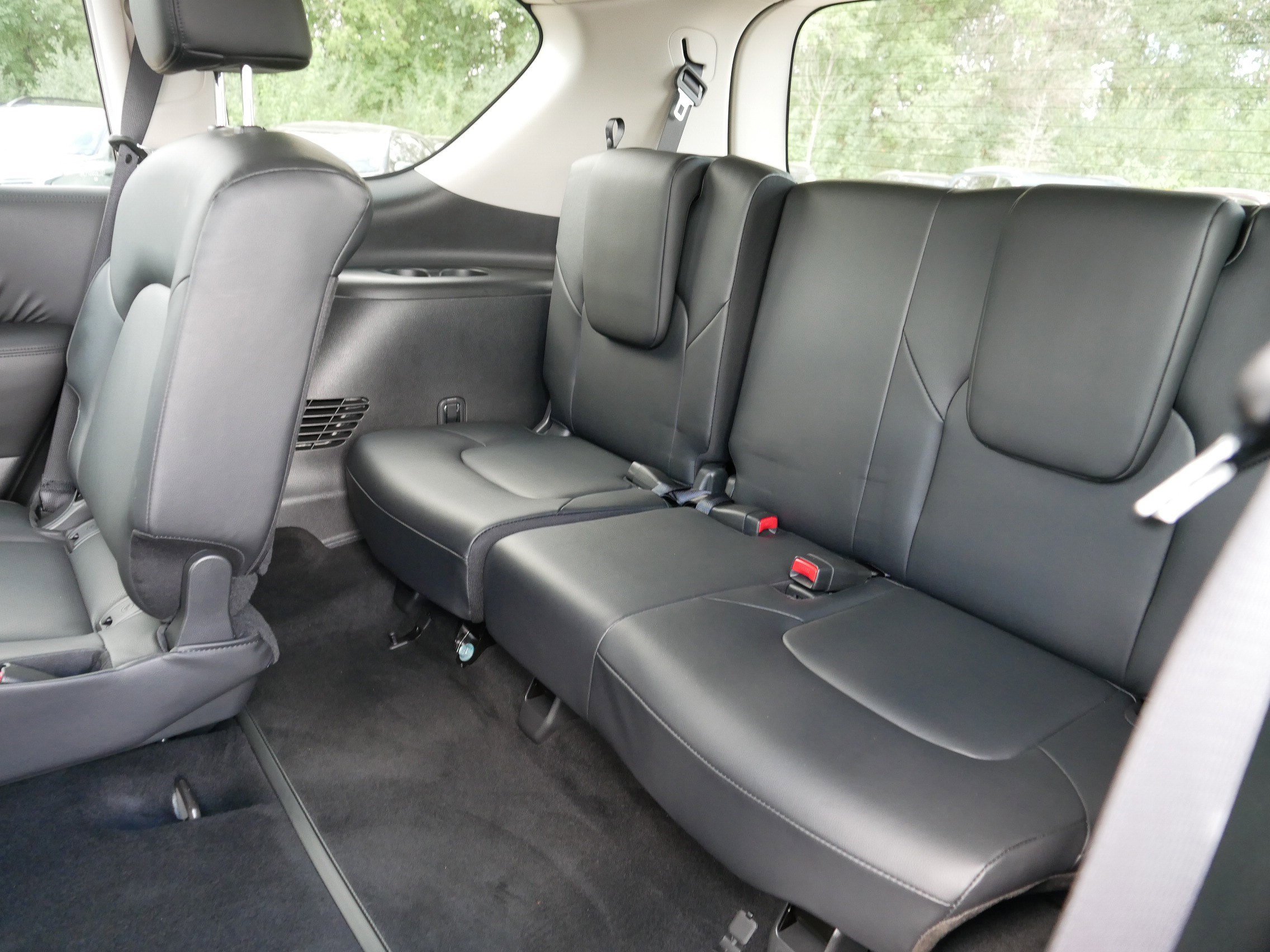 2024 Nissan Armada SL photo 36