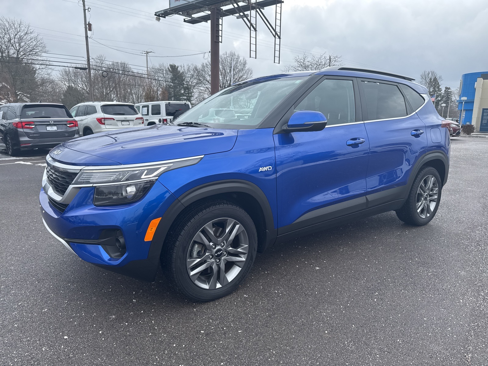 2023 Kia Seltos S's photo