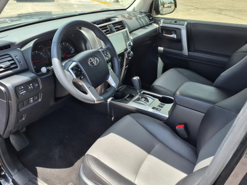 2022 Toyota 4Runner SR5 Premium photo 4