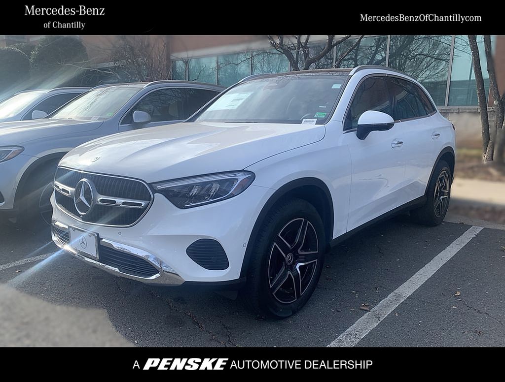 2026 Mercedes-Benz GLC Base's photo