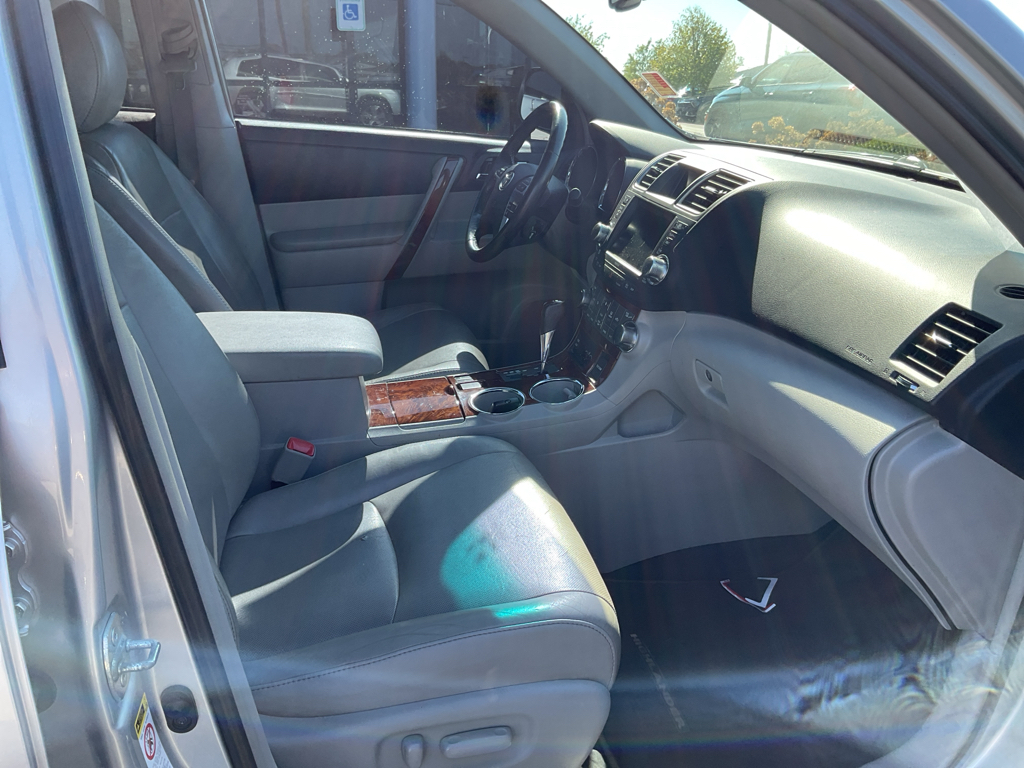 2012 Toyota Highlander Limited photo 10