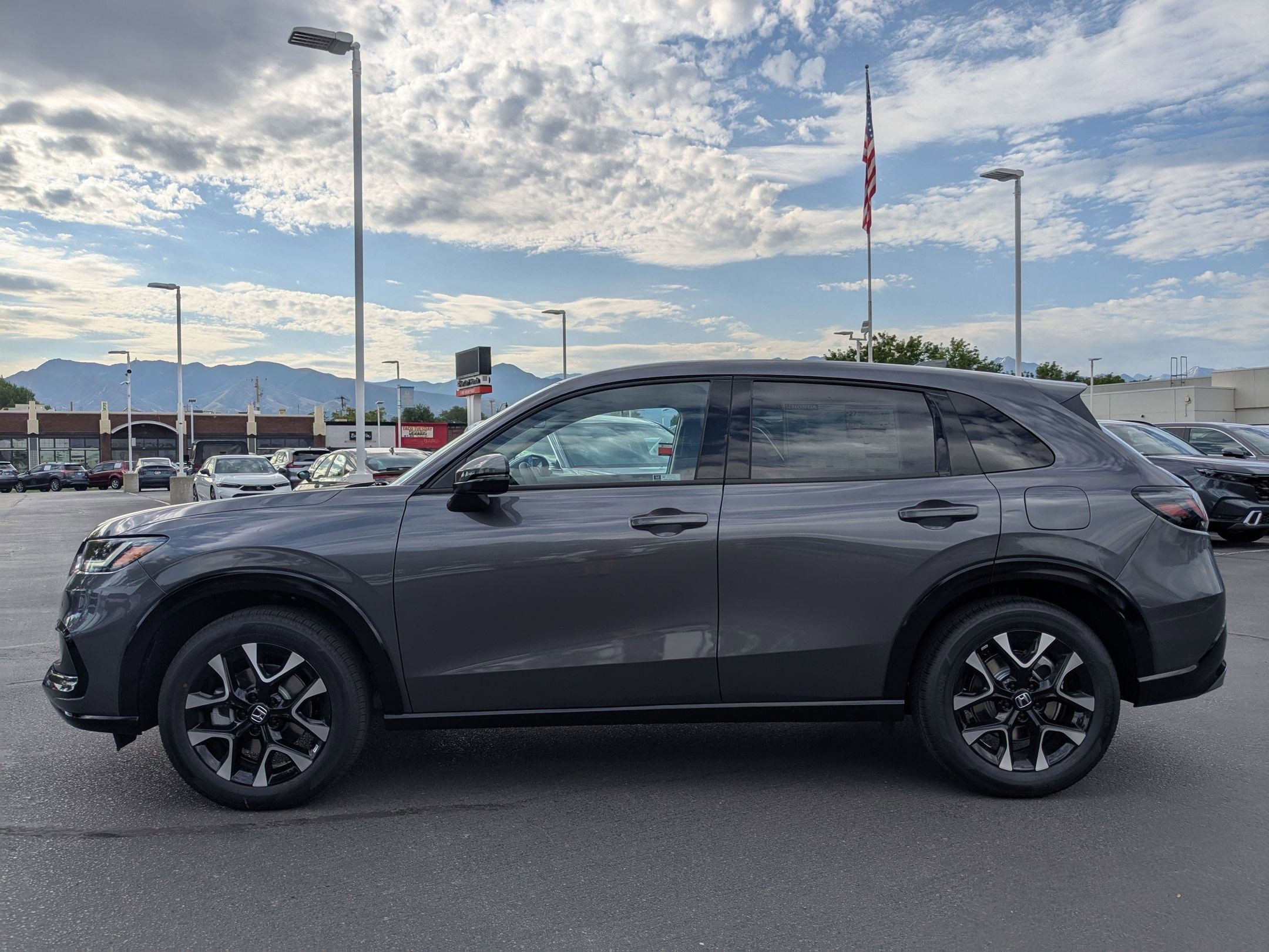 2026 Honda HR-V EX-L photo 5