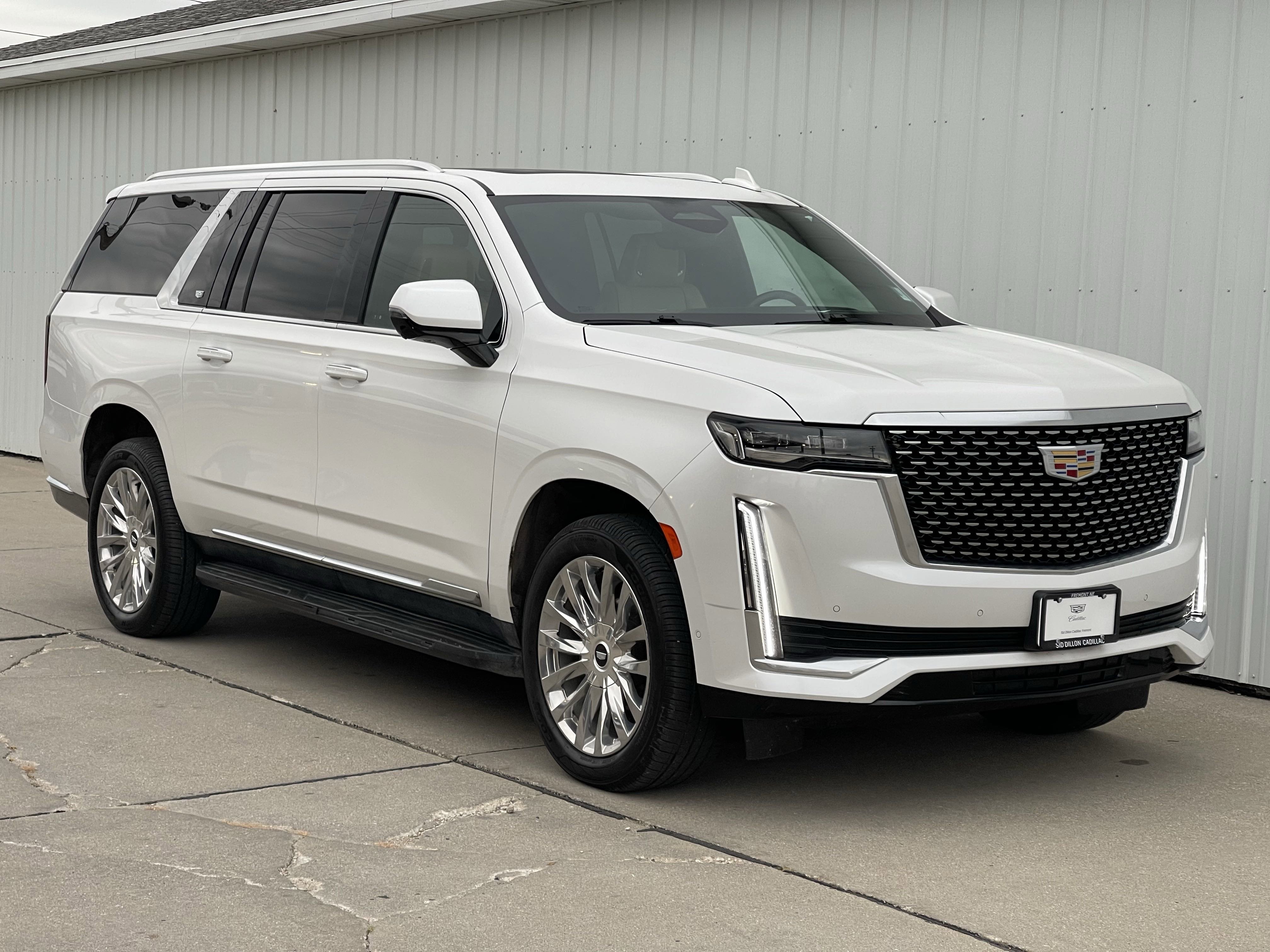 2023 Cadillac Escalade ESV Premium Luxury photo 11