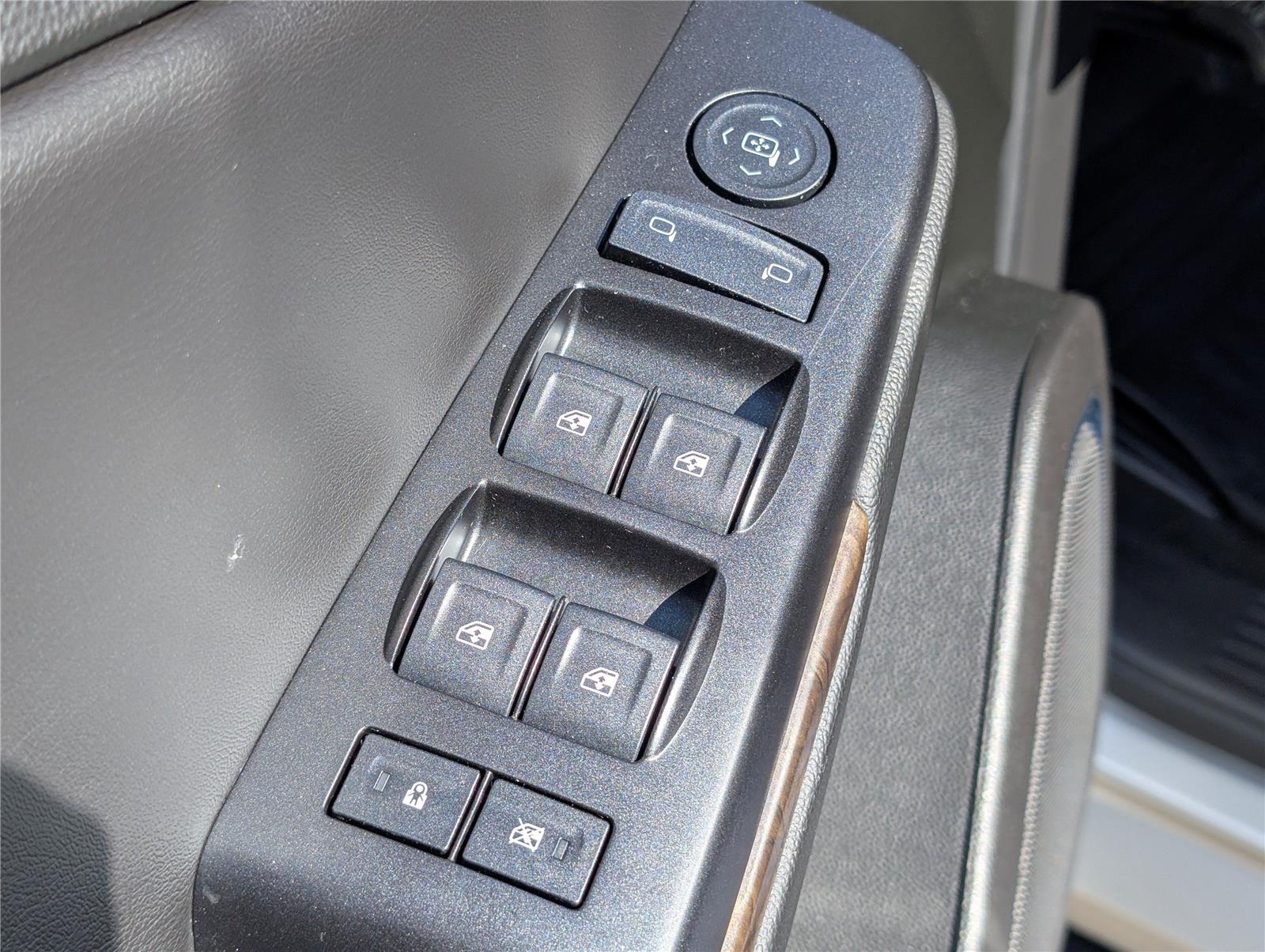 2018 Chevrolet Tahoe LS photo 31