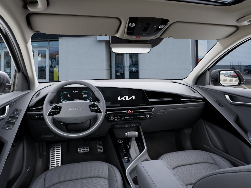 2025 Kia Niro SX Touring photo 11