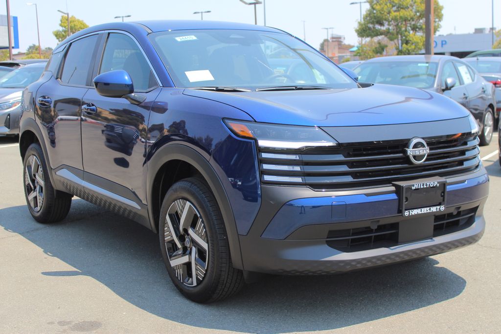 2025 Nissan Kicks SV photo 4