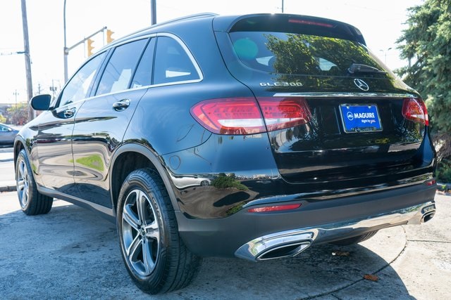 2019 Mercedes Benz GLC 300 4MATIC photo 3