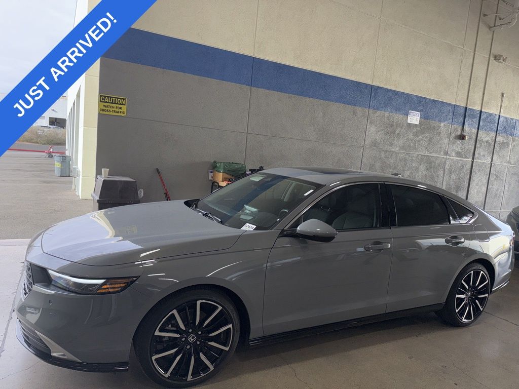 2025 Honda Accord Hybrid Touring's photo