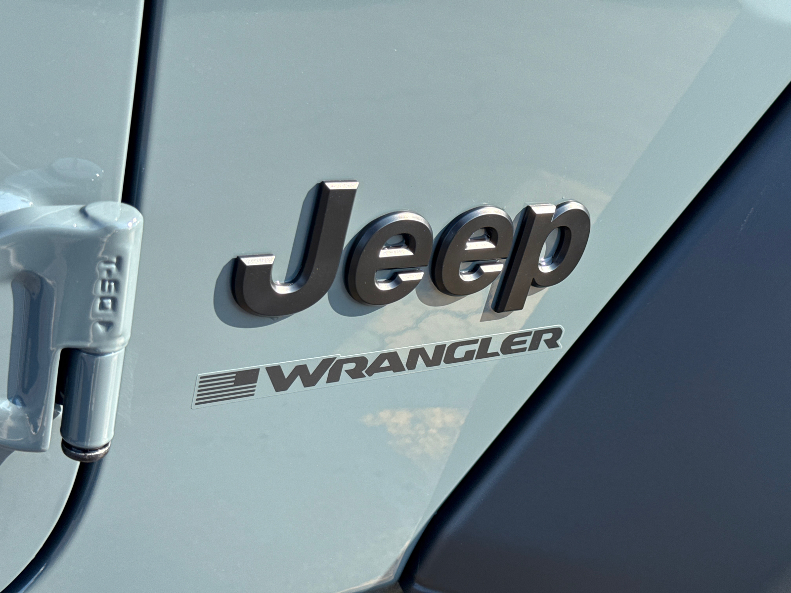 2025 Jeep Wrangler Sport photo 2