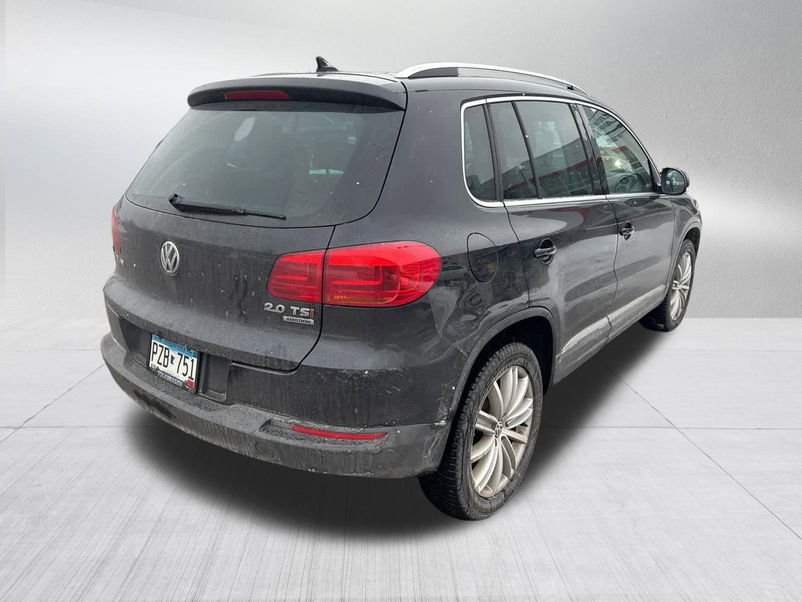 Used 2014 Volkswagen Tiguan S with VIN WVGBV3AXXEW567629 for sale in Golden Valley, MN