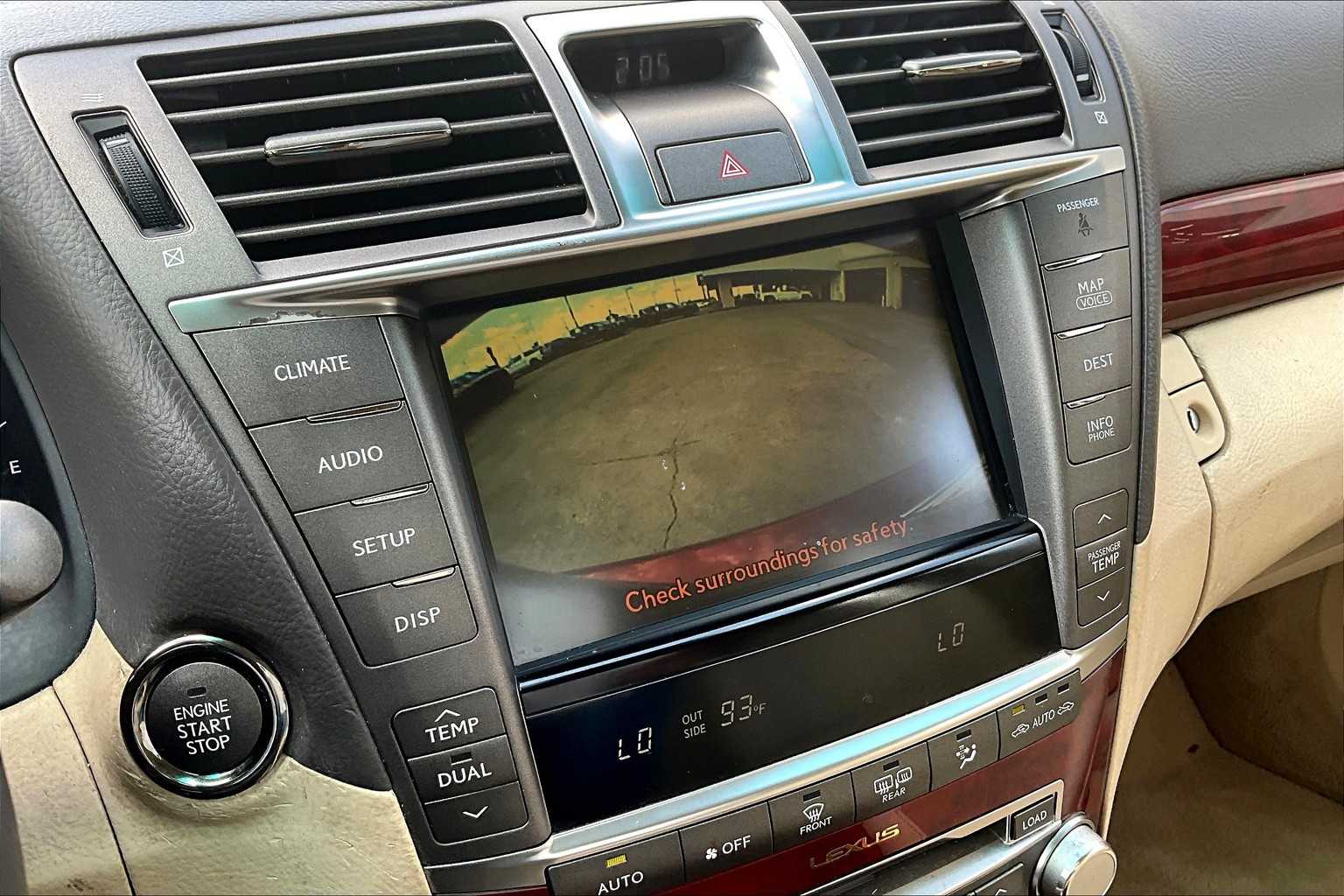 2010 Lexus LS 460 Luxury photo 25