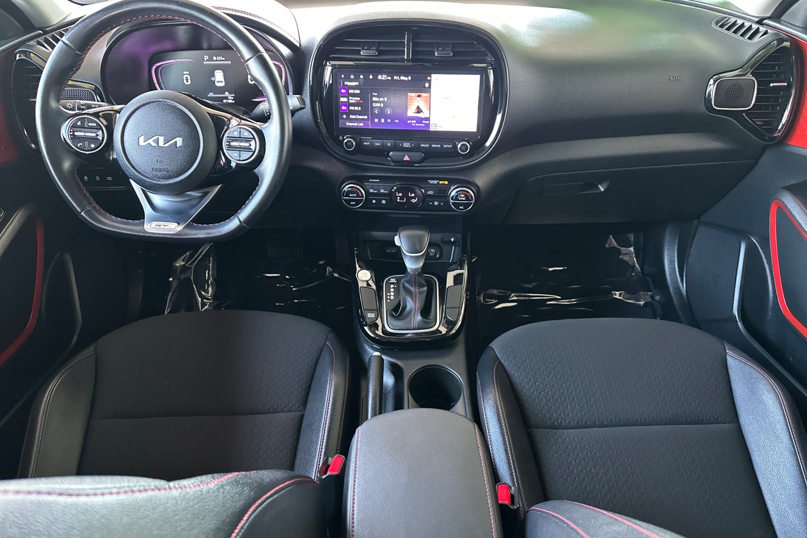2023 Kia Soul GT-Line photo 15