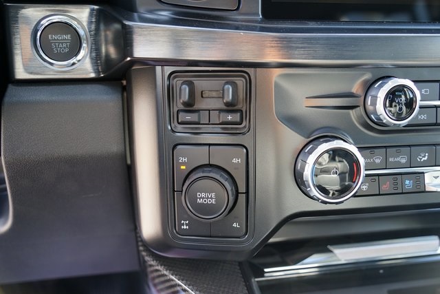 2025 FORD F-250 - Image 39