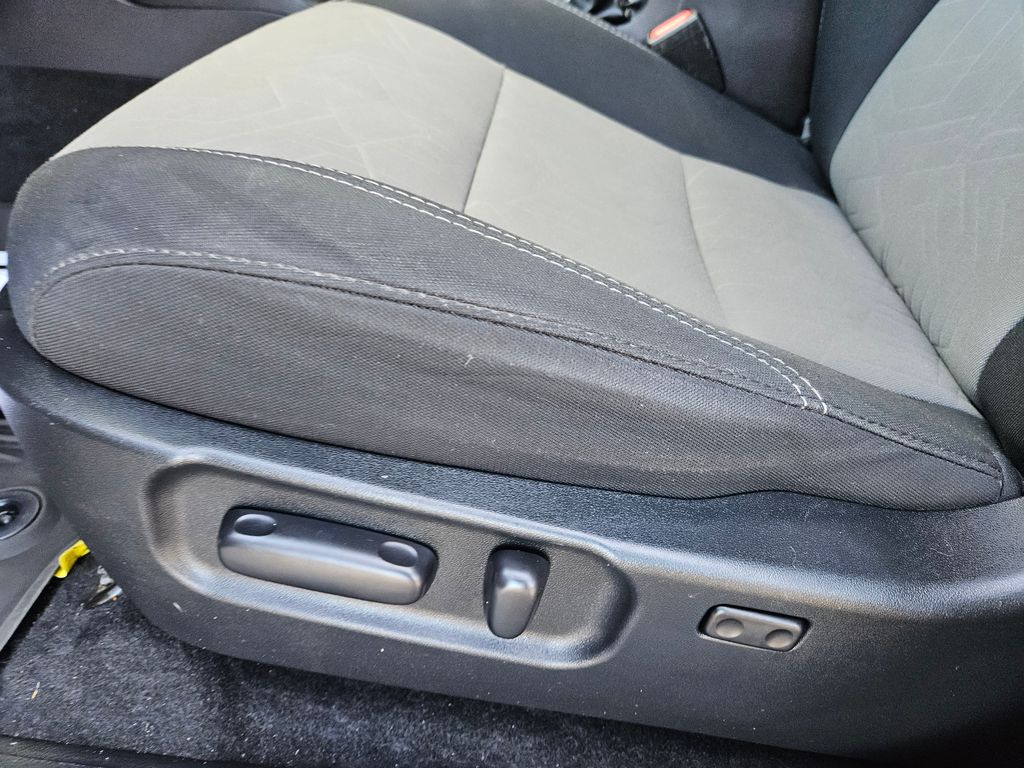 2020 Toyota Tacoma TRD Sport photo 21