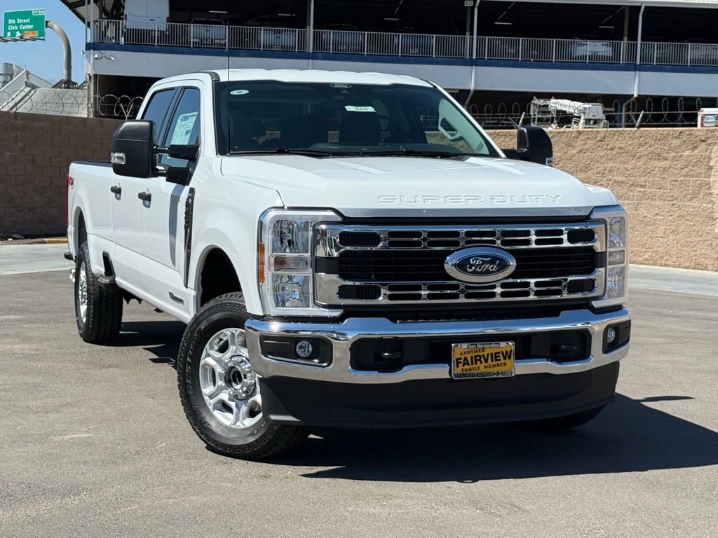 2026 Ford F-250 XLT photo 2