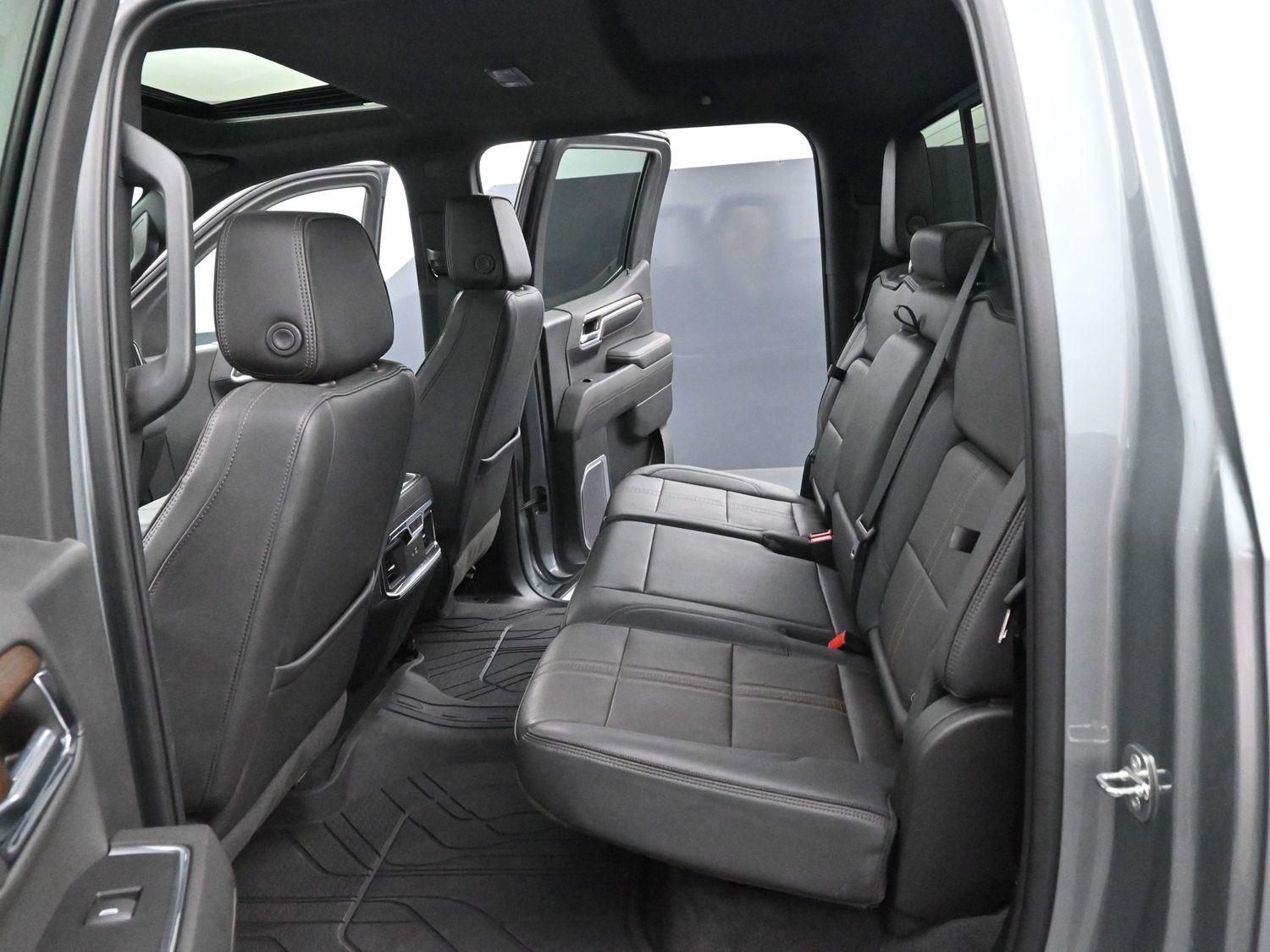 2023 Chevrolet Silverado 1500 High Country photo 26