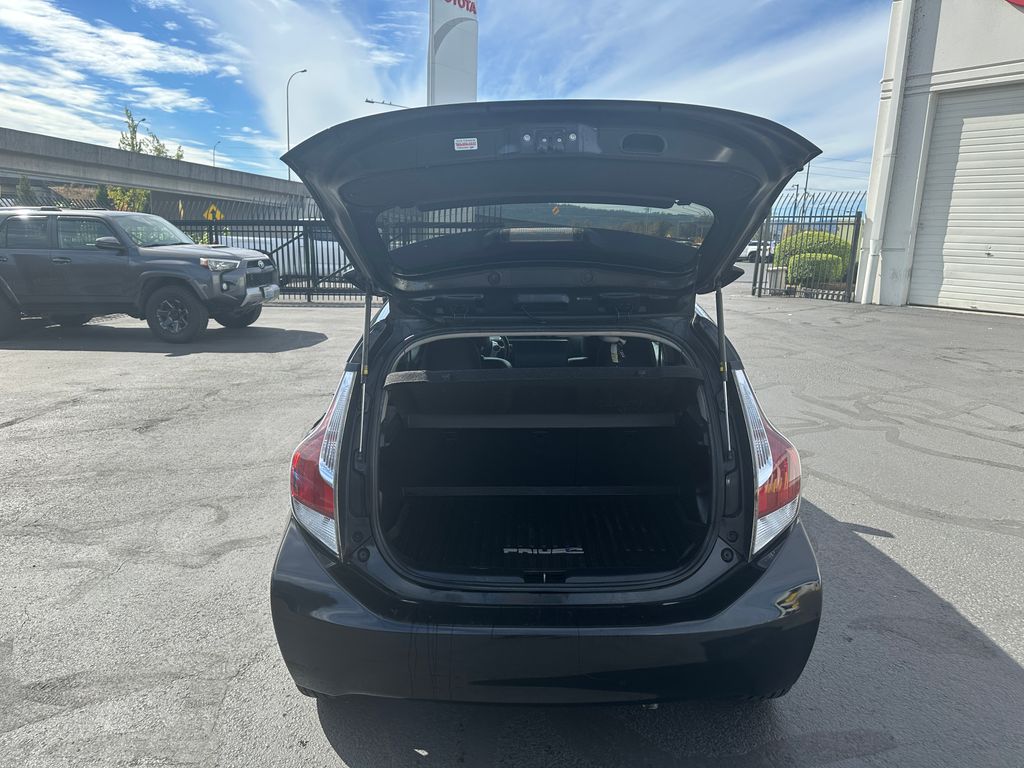 2015 Toyota Prius C Four photo 11